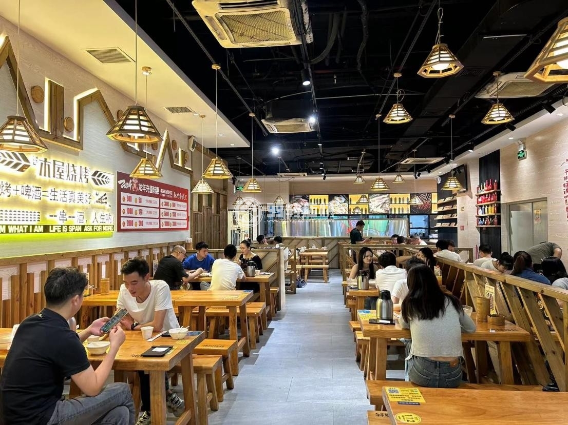 禪城南莊高流量商場出入口轉(zhuǎn)角餐飲店轉(zhuǎn)讓